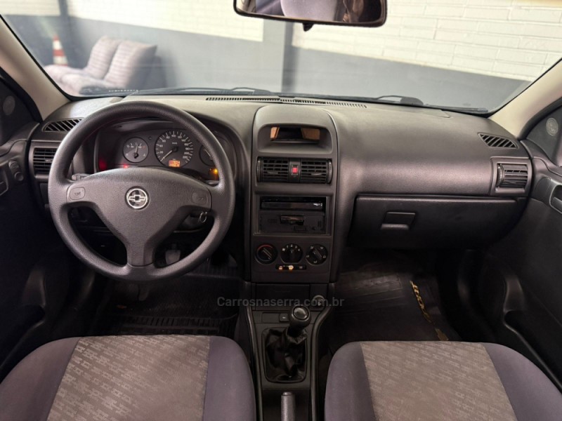 ASTRA 1.8 MPFI GL 8V GASOLINA 2P MANUAL - 2000 - NOVO HAMBURGO