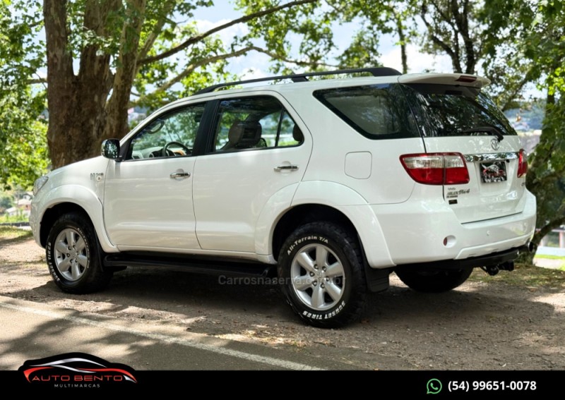 HILUX SW4 3.0 SRV 4X4 7 LUGARES 16V TURBO INTERCOOLER DIESEL 4P AUTOMÁTICO - 2011 - BENTO GONçALVES