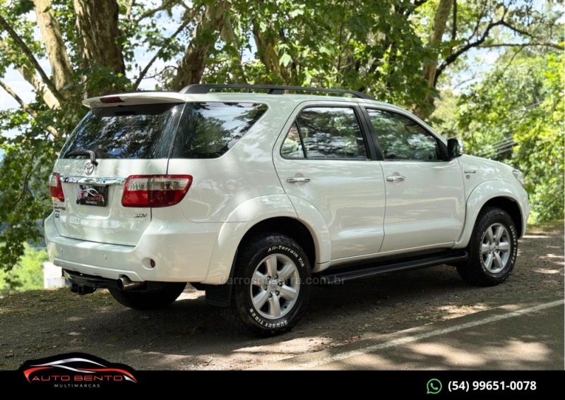 HILUX SW4 3.0 SRV 4X4 7 LUGARES 16V TURBO INTERCOOLER DIESEL 4P AUTOMÁTICO - 2011 - BENTO GONçALVES