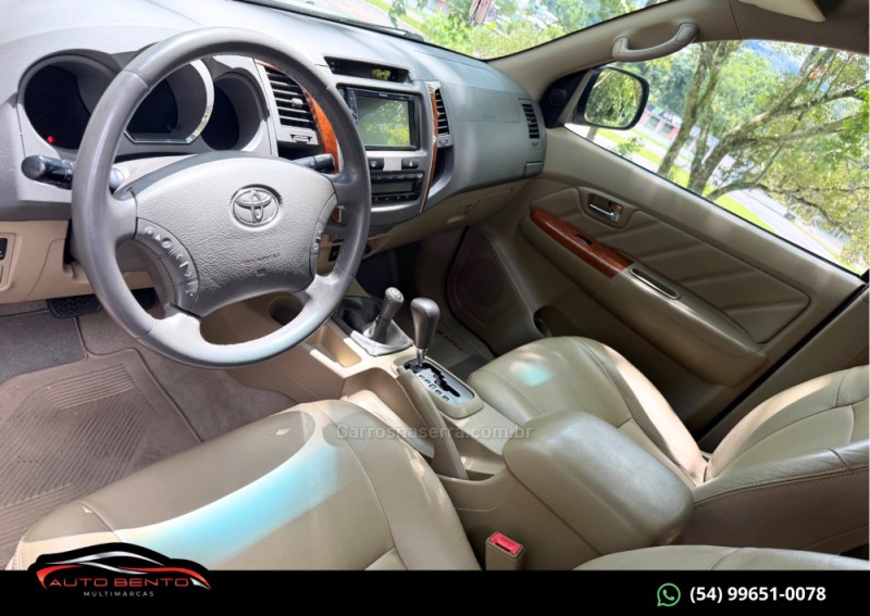 HILUX SW4 3.0 SRV 4X4 7 LUGARES 16V TURBO INTERCOOLER DIESEL 4P AUTOMÁTICO - 2011 - BENTO GONçALVES