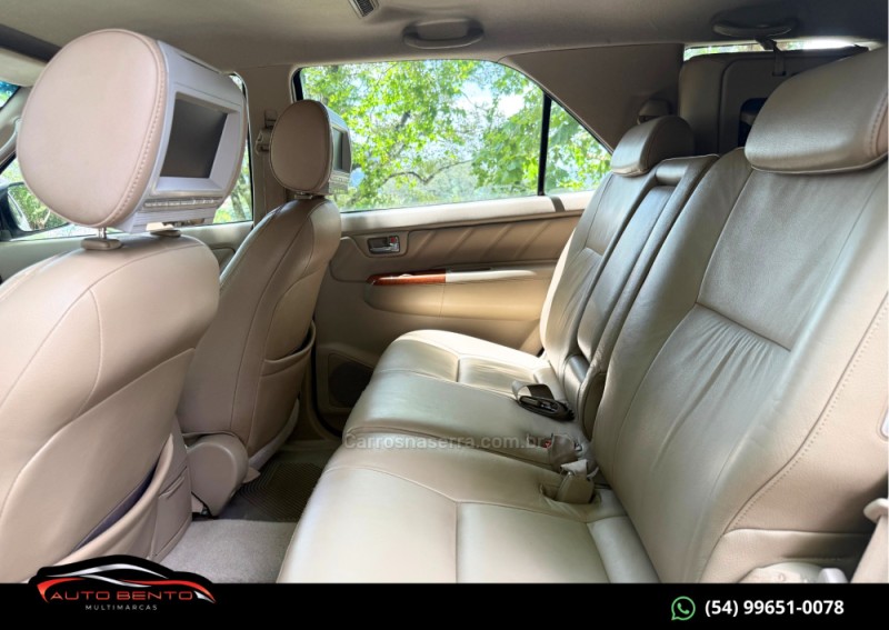 HILUX SW4 3.0 SRV 4X4 7 LUGARES 16V TURBO INTERCOOLER DIESEL 4P AUTOMÁTICO - 2011 - BENTO GONçALVES