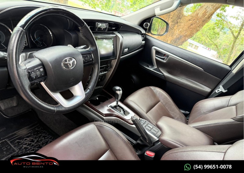 HILUX SW4 2.8 SRX 4X4 7 LUGARES 16V TURBO INTERCOOLER DIESEL 4P AUTOMÁTICO - 2019 - BENTO GONçALVES