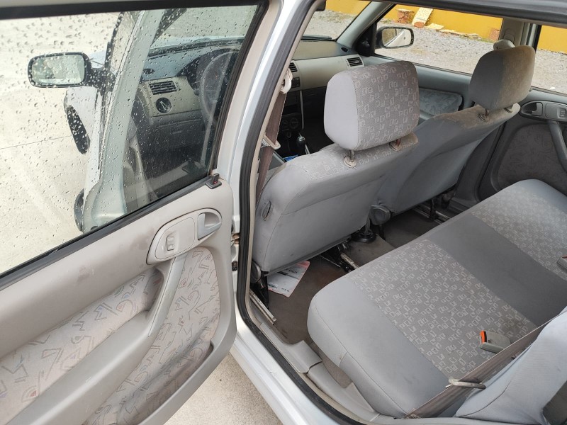 GOL 1.0 MI 16V GASOLINA 4P MANUAL G.III - 2000 - FARROUPILHA