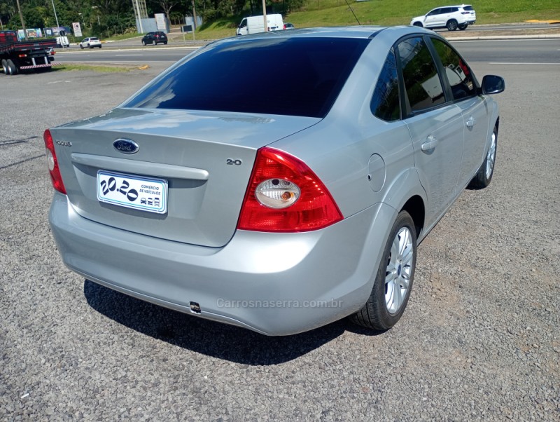 FOCUS 2.0 GLX SEDAN 16V FLEX 4P MANUAL - 2009 - FARROUPILHA