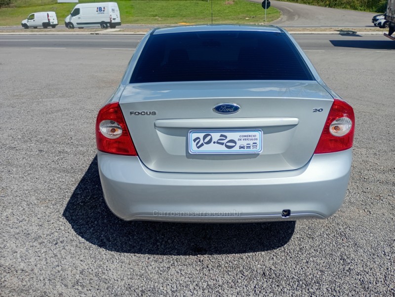 FOCUS 2.0 GLX SEDAN 16V FLEX 4P MANUAL - 2009 - FARROUPILHA