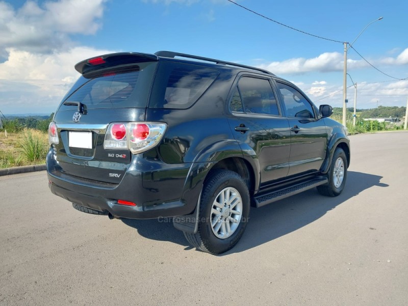 HILUX SW4 3.0 SRV 4X4 7 LUGARES 16V TURBO INTERCOOLER DIESEL 4P AUTOMÁTICO - 2012 - FARROUPILHA