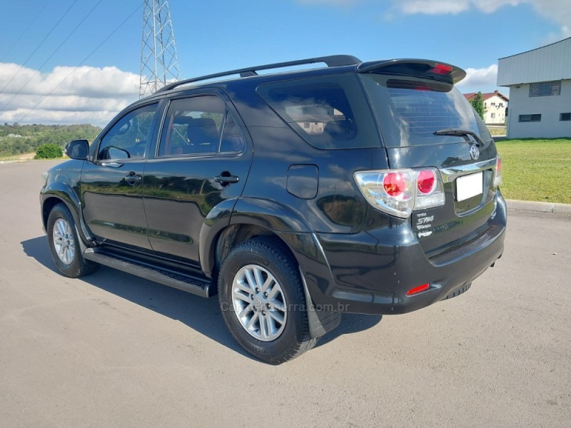 HILUX SW4 3.0 SRV 4X4 7 LUGARES 16V TURBO INTERCOOLER DIESEL 4P AUTOMÁTICO - 2012 - FARROUPILHA
