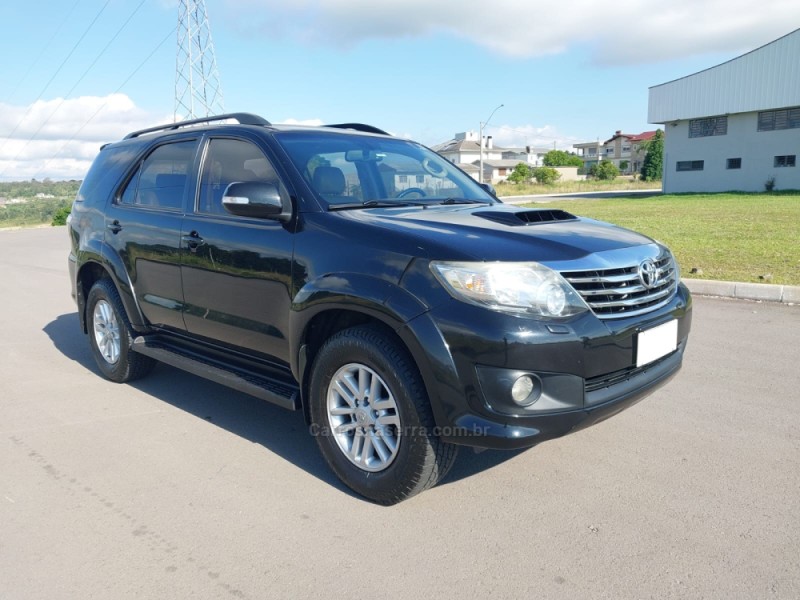 hilux sw4 3.0 srv 4x4 7 lugares 16v turbo intercooler diesel 4p automatico 2012 farroupilha
