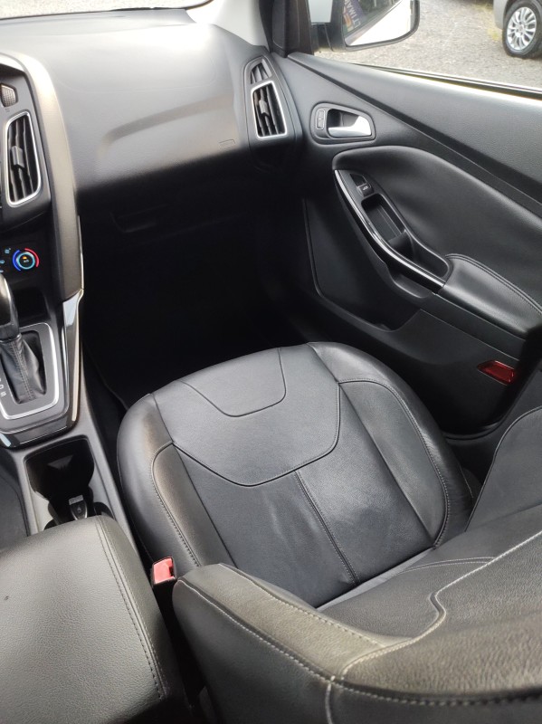 FOCUS 2.0 TITANIUM PLUS SEDAN 16V FLEX 4P AUTOMÁTICO - 2016 - VALE REAL