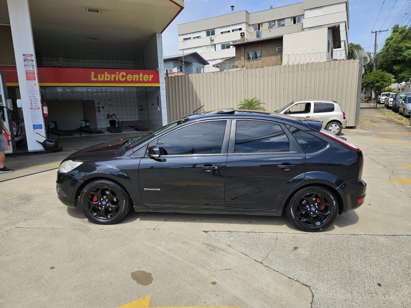 FOCUS 2.0 TITANIUM HATCH 16V FLEX 4P AUTOMÁTICO - 2013 - CAXIAS DO SUL