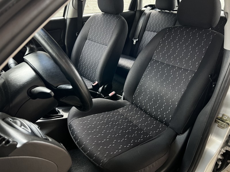 FOCUS 1.6 GL 8V GASOLINA 4P MANUAL - 2003 - BENTO GONçALVES