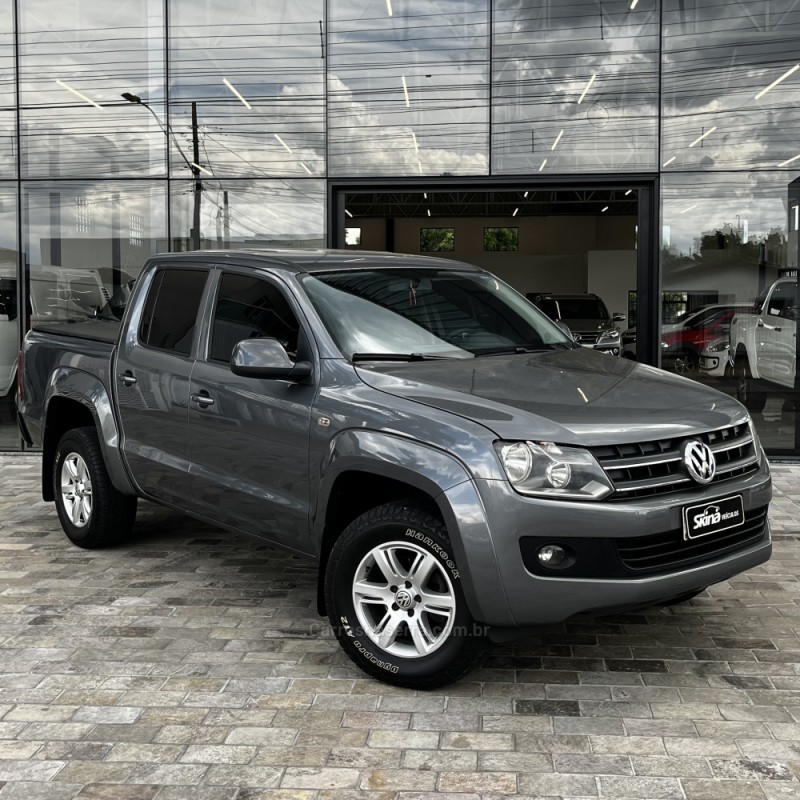 AMAROK 2.0 TRENDLINE 4X4 CD 16V TURBO INTERCOOLER DIESEL 4P MANUAL - 2014 - VACARIA