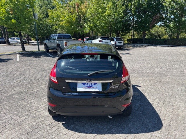 FIESTA 1.6 TITANIUM HATCH 16V FLEX 4P AUTOMÁTICO - 2017 - CAXIAS DO SUL