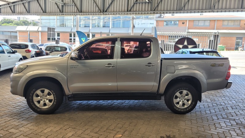 HILUX 2.7 SRV 4X4 CD 16V FLEX 4P AUTOMÁTICO - 2015 - GARIBALDI