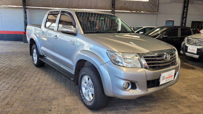 HILUX 2.7 SRV 4X4 CD 16V FLEX 4P AUTOMÁTICO - 2015 - GARIBALDI
