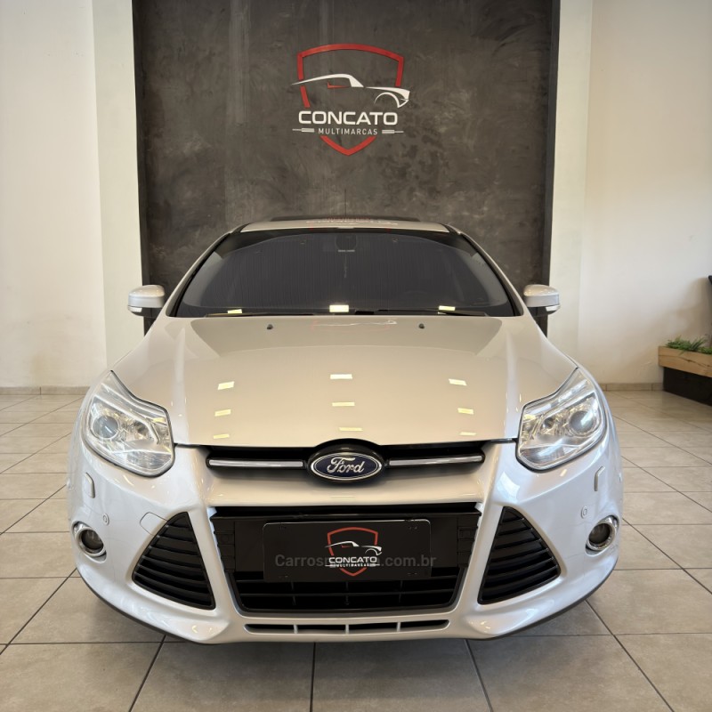FOCUS 2.0 TITANIUM PLUS 16V FLEX 4P AUTOMÁTICO - 2014 - FARROUPILHA