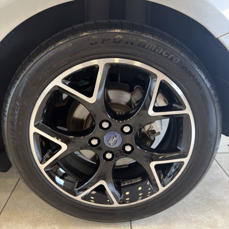 FOCUS 2.0 TITANIUM PLUS 16V FLEX 4P AUTOMÁTICO - 2014 - FARROUPILHA