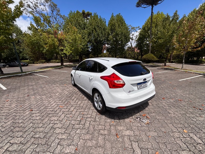 FOCUS 1.6 SE 16V FLEX 4P AUTOMÁTICO - 2014 - CAXIAS DO SUL