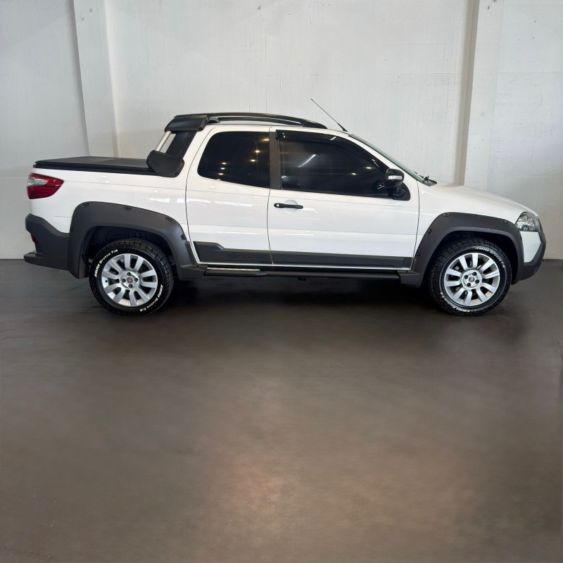 STRADA 1.8 MPI ADVENTURE CD 8V FLEX 2P MANUAL - 2014 - CAXIAS DO SUL