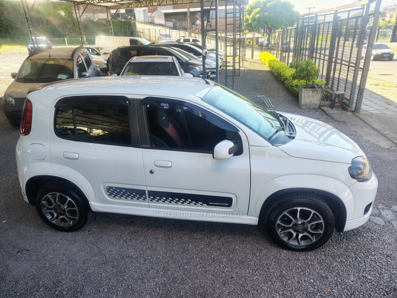 UNO 1.4 EVO SPORTING 8V FLEX 4P MANUAL - 2014 - CAXIAS DO SUL