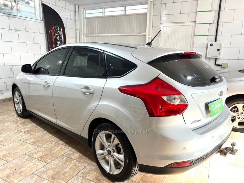 FOCUS 1.6 SE 16V FLEX 4P MANUAL - 2015 - BENTO GONçALVES