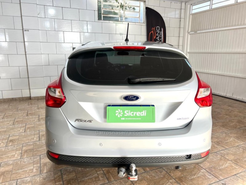 FOCUS 1.6 SE 16V FLEX 4P MANUAL - 2015 - BENTO GONçALVES