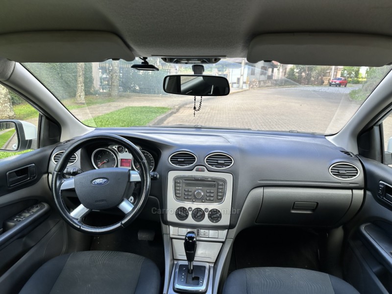 FOCUS 2.0 SE 16V FLEX 4P AUTOMÁTICO - 2011 - CAXIAS DO SUL