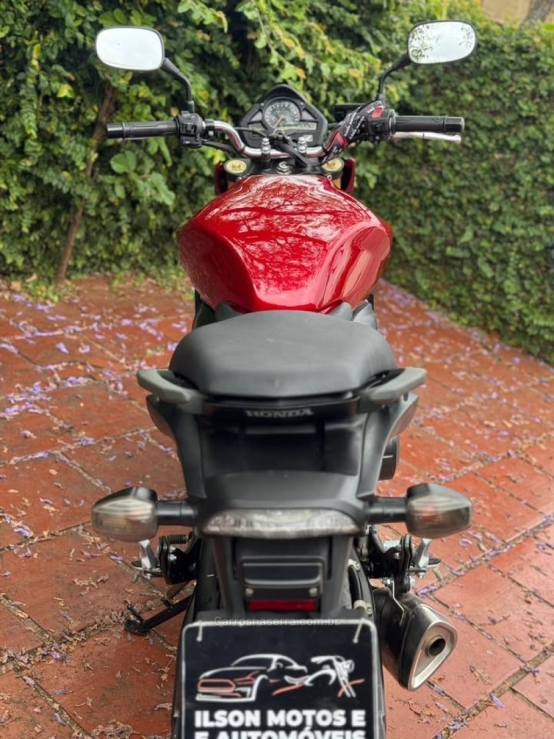 CB 600F HORNET - 2011 - LAJEADO