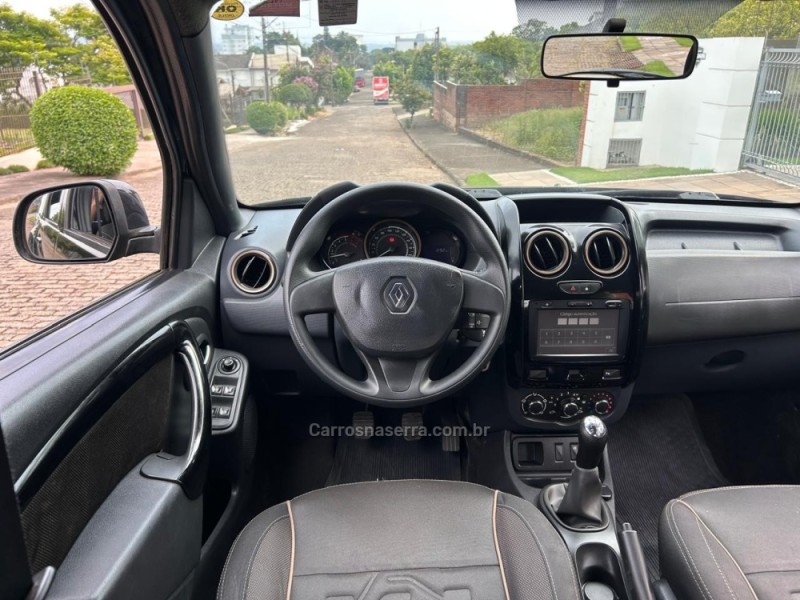 DUSTER 1.6 DYNAMIQUE 4X2 16V FLEX 4P MANUAL - 2016 - VENâNCIO AIRES