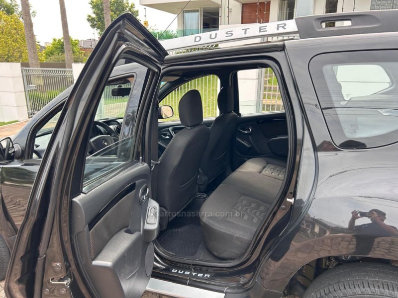 DUSTER 1.6 DYNAMIQUE 4X2 16V FLEX 4P MANUAL - 2016 - VENâNCIO AIRES