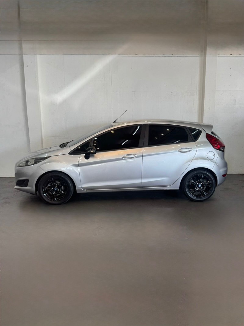 FIESTA 1.6 SE HATCH 16V FLEX 4P MANUAL - 2015 - CAXIAS DO SUL