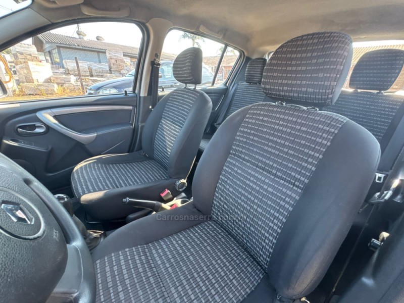 SANDERO 1.0 EXPRESSION 16V FLEX 4P MANUAL - 2014 - IGREJINHA