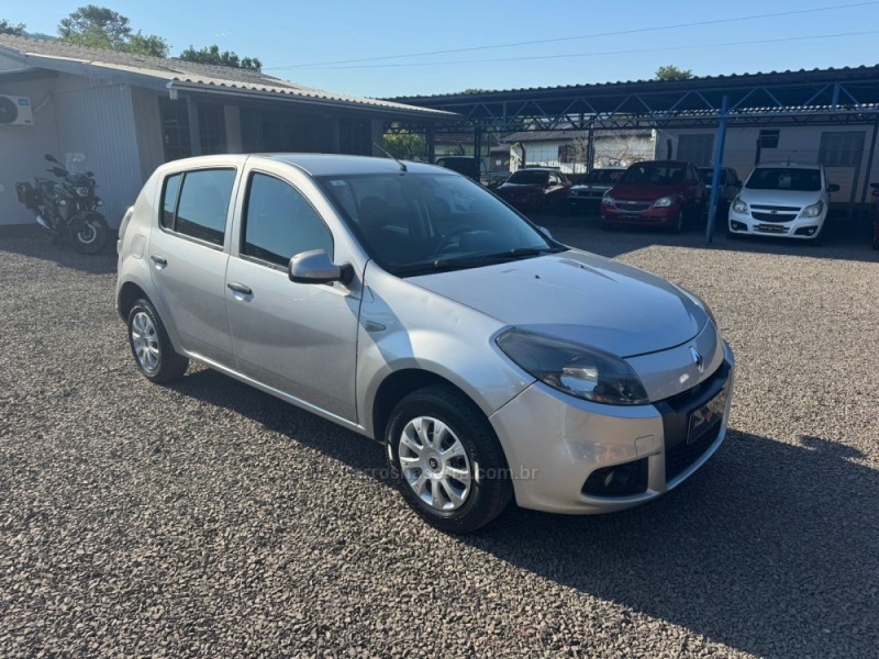 SANDERO 1.0 EXPRESSION 16V FLEX 4P MANUAL - 2014 - IGREJINHA