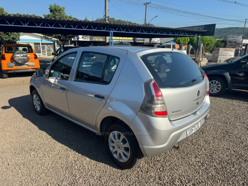 SANDERO 1.0 EXPRESSION 16V FLEX 4P MANUAL - 2014 - IGREJINHA
