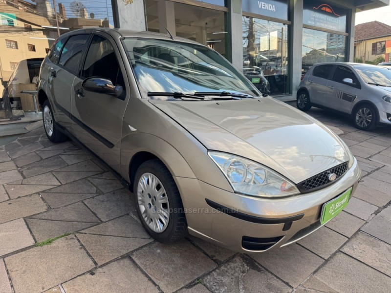FOCUS 1.6 8V GASOLINA 4P MANUAL - 2004 - GARIBALDI