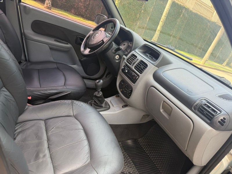 CLIO 1.0 EXPRESSION 16V FLEX 4P MANUAL - 2008 - CAXIAS DO SUL