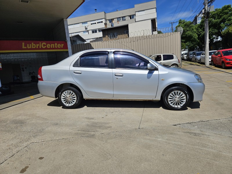 ETIOS 1.5 XS SEDAN 16V FLEX 4P MANUAL - 2013 - CAXIAS DO SUL
