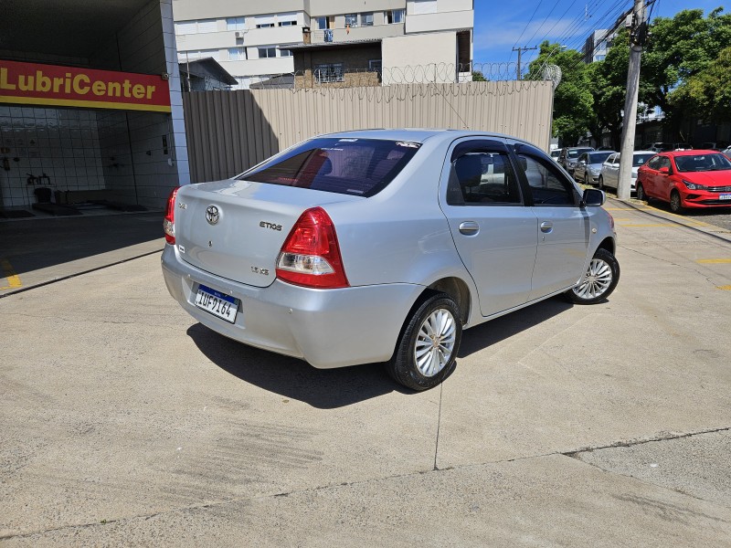 ETIOS 1.5 XS SEDAN 16V FLEX 4P MANUAL - 2013 - CAXIAS DO SUL