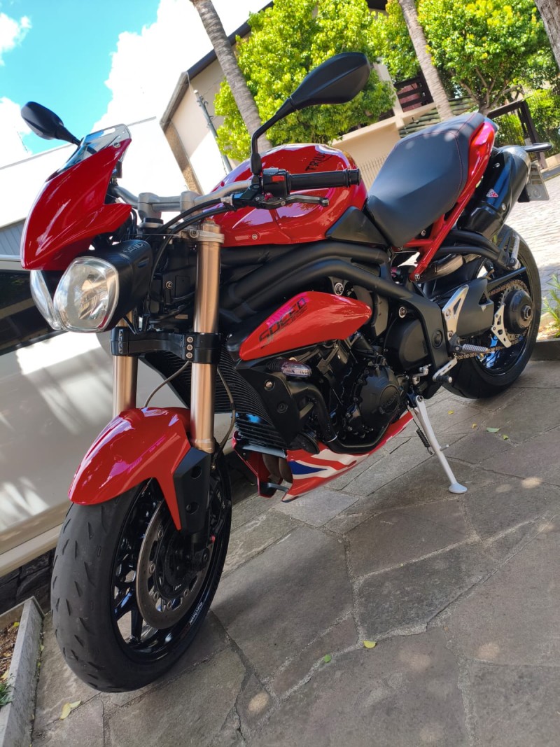 street triple  2015 caxias do sul