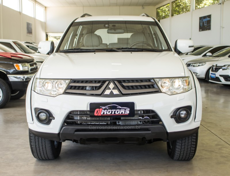 PAJERO DAKAR 3.2 HPE 4X4 7 LUGARES 16V TURBO INTERCOOLER DIESEL 4P AUTOMÁTICO - 2016 - NOVO HAMBURGO