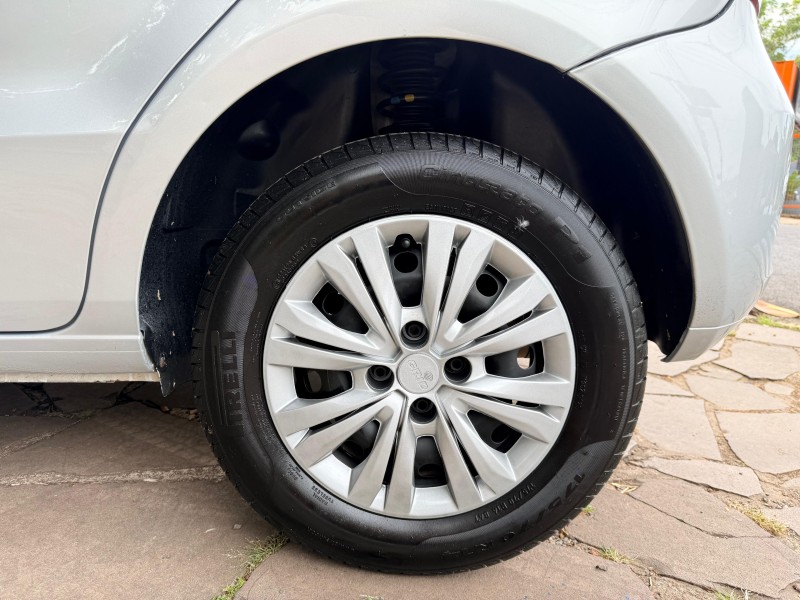 GOL 1.0 MI TRENDLINE 8V FLEX 4P MANUAL - 2016 - TRêS COROAS