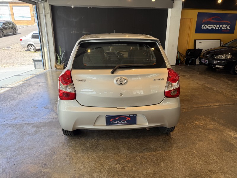 ETIOS 1.3 X 16V FLEX 4P MANUAL - 2016 - BENTO GONçALVES