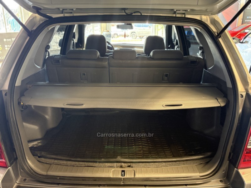 TUCSON 2.0 MPFI GL 16V 142CV 2WD GASOLINA 4P MANUAL - 2011 - CAXIAS DO SUL