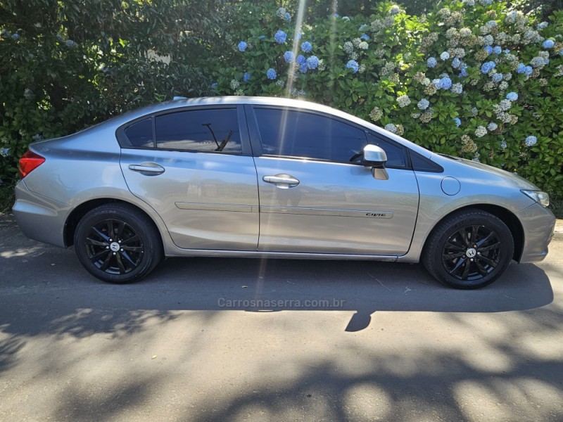 HONDA - CIVIC - 2012/2013 - Cinza - R$ 60.000,00