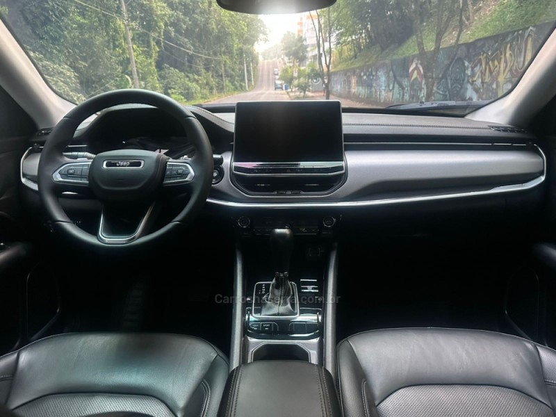 COMPASS 1.3 LONGITUDE T270 16V TURBO FLEX 4P AUTOMÁTICO - 2022 - TAPEJARA