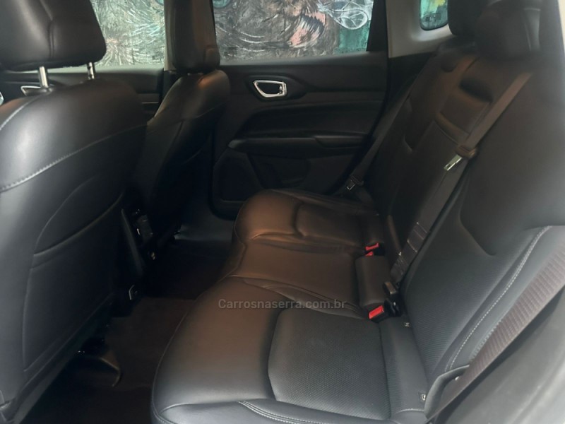 COMPASS 1.3 LONGITUDE T270 16V TURBO FLEX 4P AUTOMÁTICO - 2022 - TAPEJARA