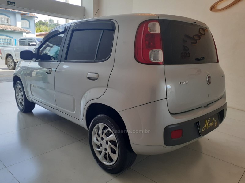 UNO 1.0 VIVACE 8V FLEX 4P MANUAL - 2015 - CANELA