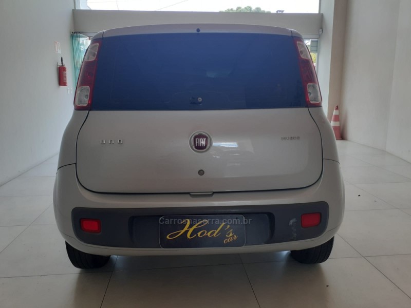 UNO 1.0 VIVACE 8V FLEX 4P MANUAL - 2015 - CANELA