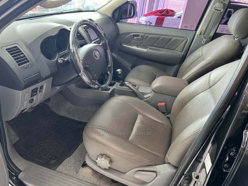 HILUX 3.0 SRV 4X4 CD 16V TURBO INTERCOOLER DIESEL 4P AUTOMÁTICO - 2011 - CAXIAS DO SUL