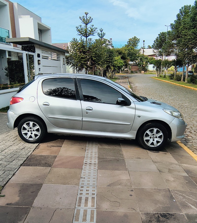 207 1.4 XR 8V FLEX 4P MANUAL - 2012 - FARROUPILHA